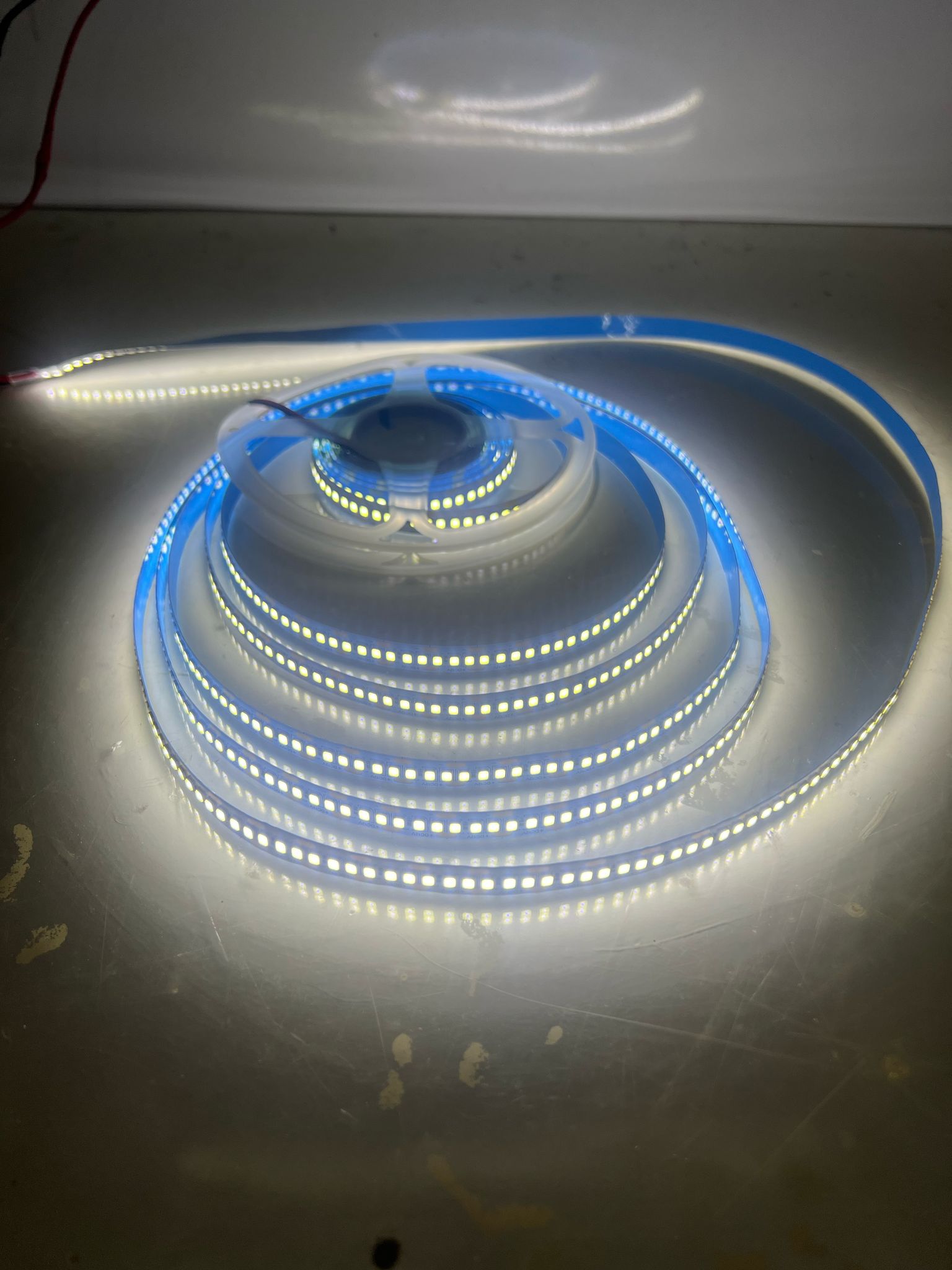 5M 240 ÇİPLİ 12V BEYAZ ŞERİT LED 